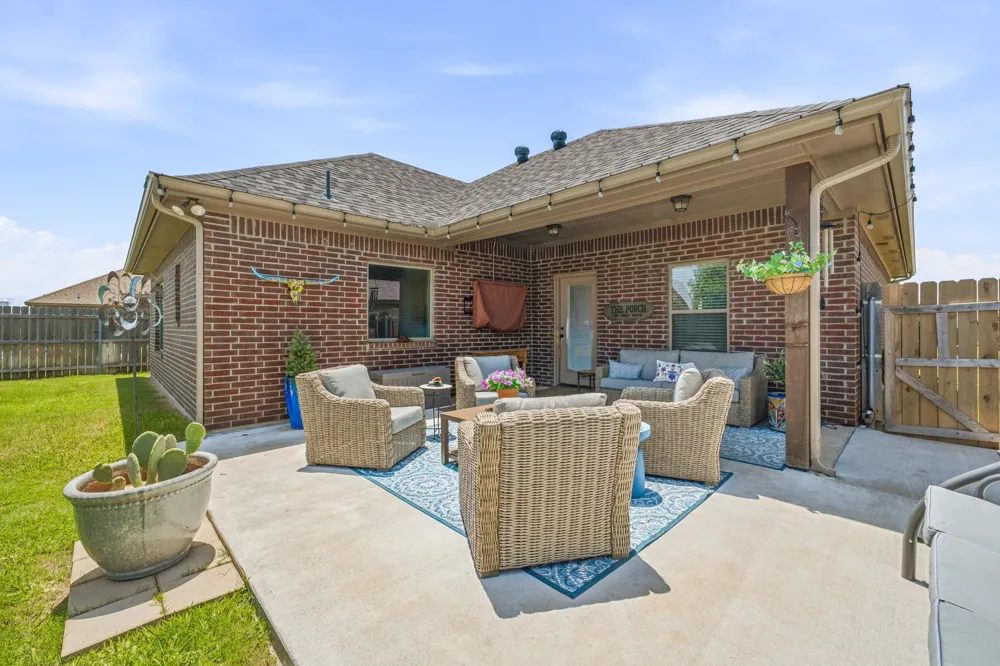 3209 Main Street Granbury, TX 76049