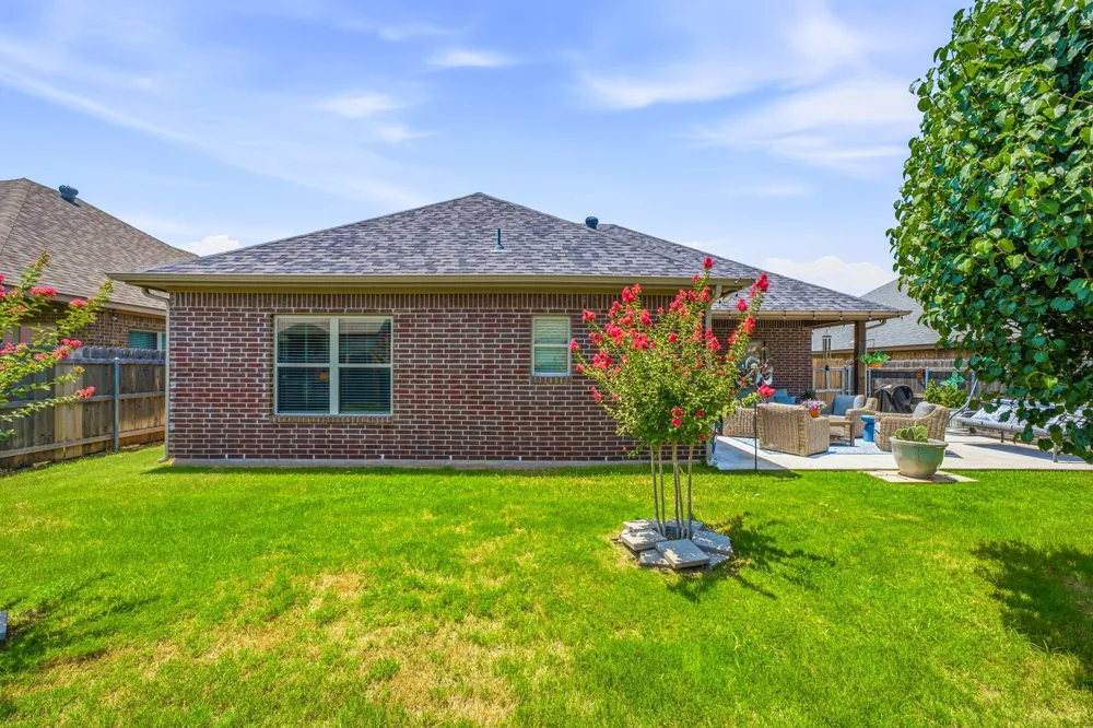 3209 Main Street Granbury, TX 76049