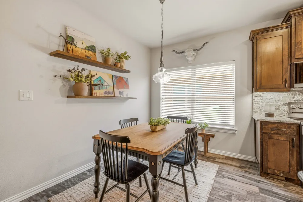 3209 Main Street Granbury, TX 76049