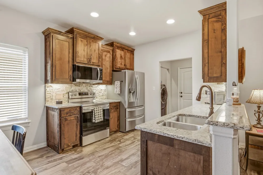 3209 Main Street Granbury, TX 76049