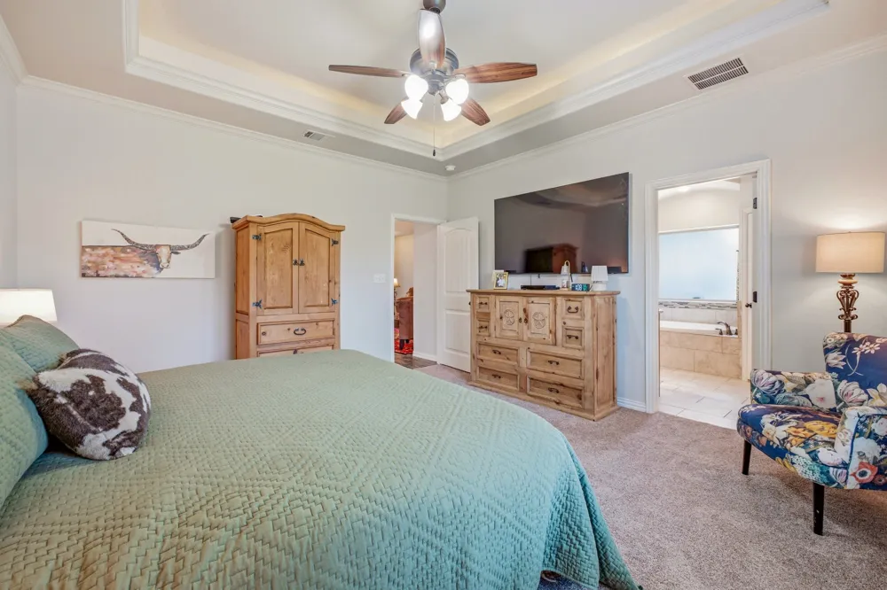 3209 Main Street Granbury, TX 76049