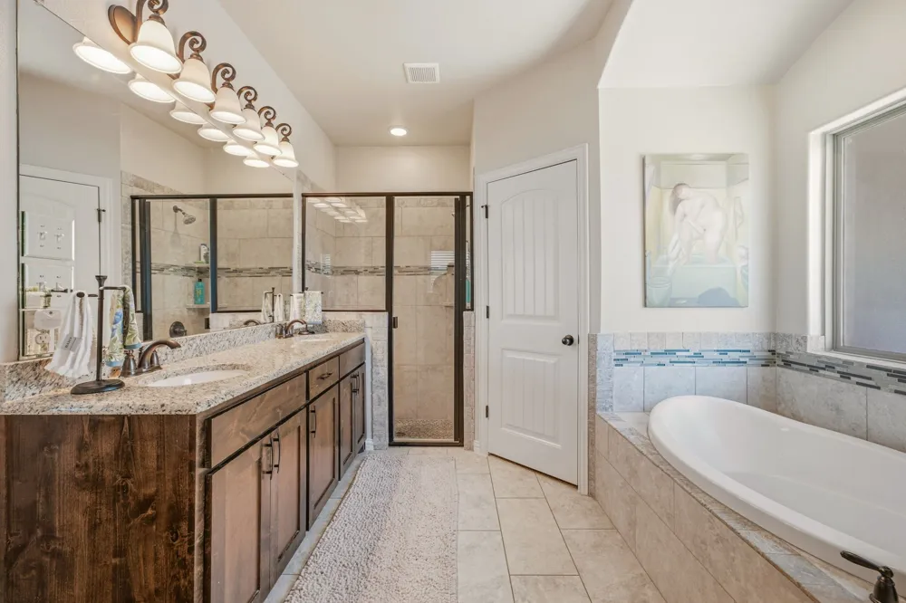 3209 Main Street Granbury, TX 76049