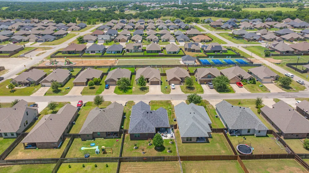 3209 Main Street Granbury, TX 76049