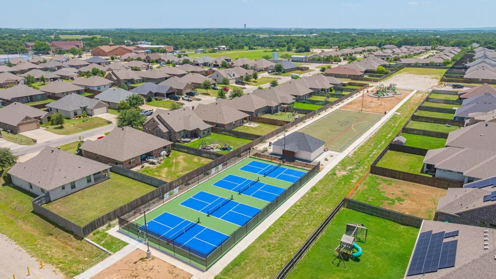 3209 Main Street Granbury, TX 76049