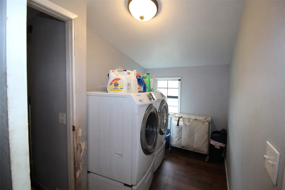 810 W Eden Street Munday, TX 76371