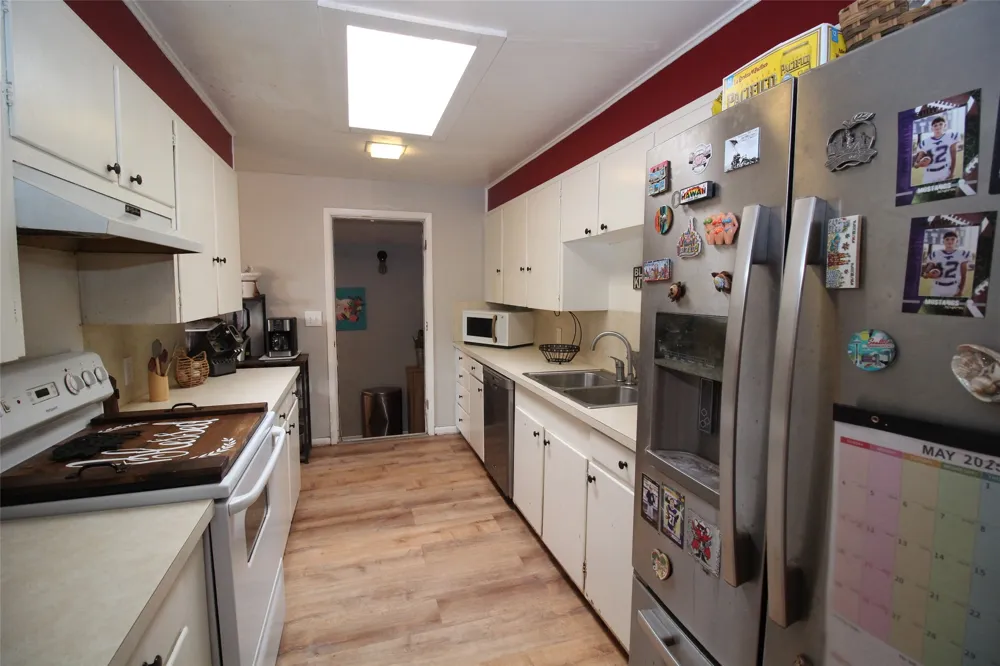 810 W Eden Street Munday, TX 76371