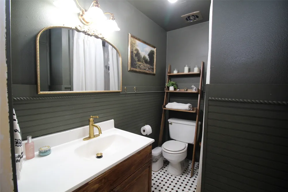 810 W Eden Street Munday, TX 76371