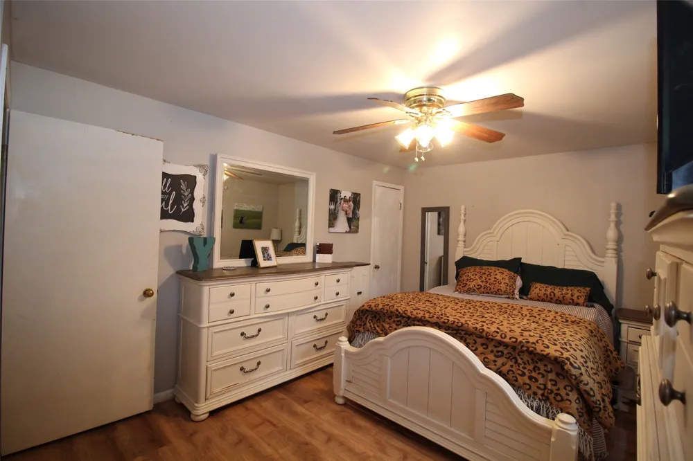 810 W Eden Street Munday, TX 76371
