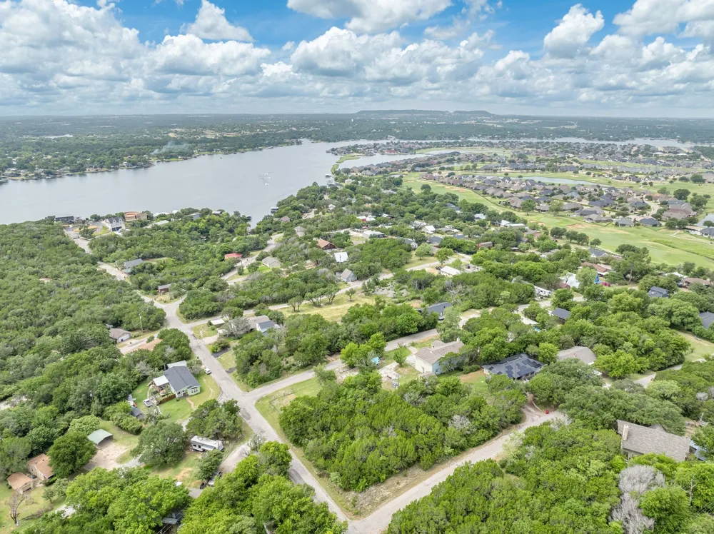 1725 Hitching Post Granbury, TX 76049