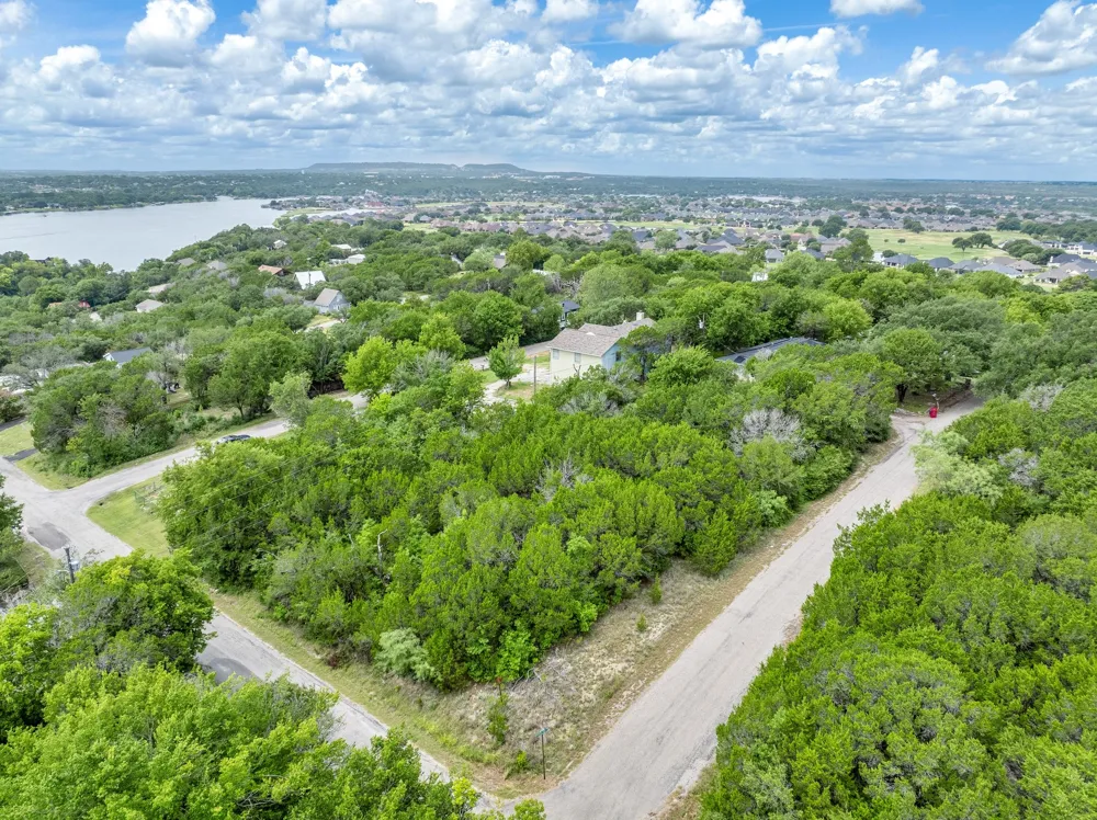 1725 Hitching Post Granbury, TX 76049