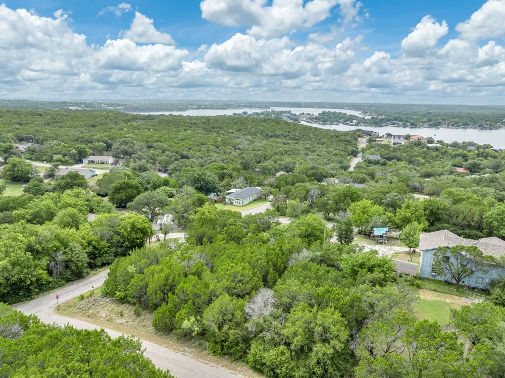 1725 Hitching Post Granbury, TX 76049