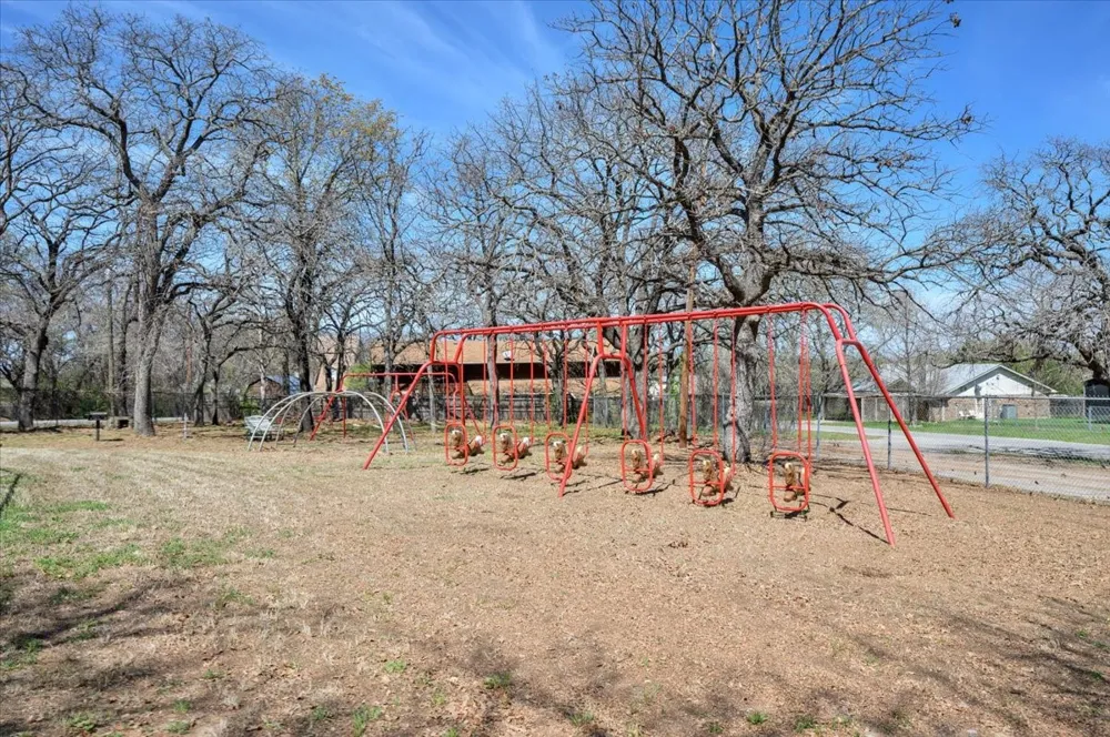 1725 Hitching Post Granbury, TX 76049