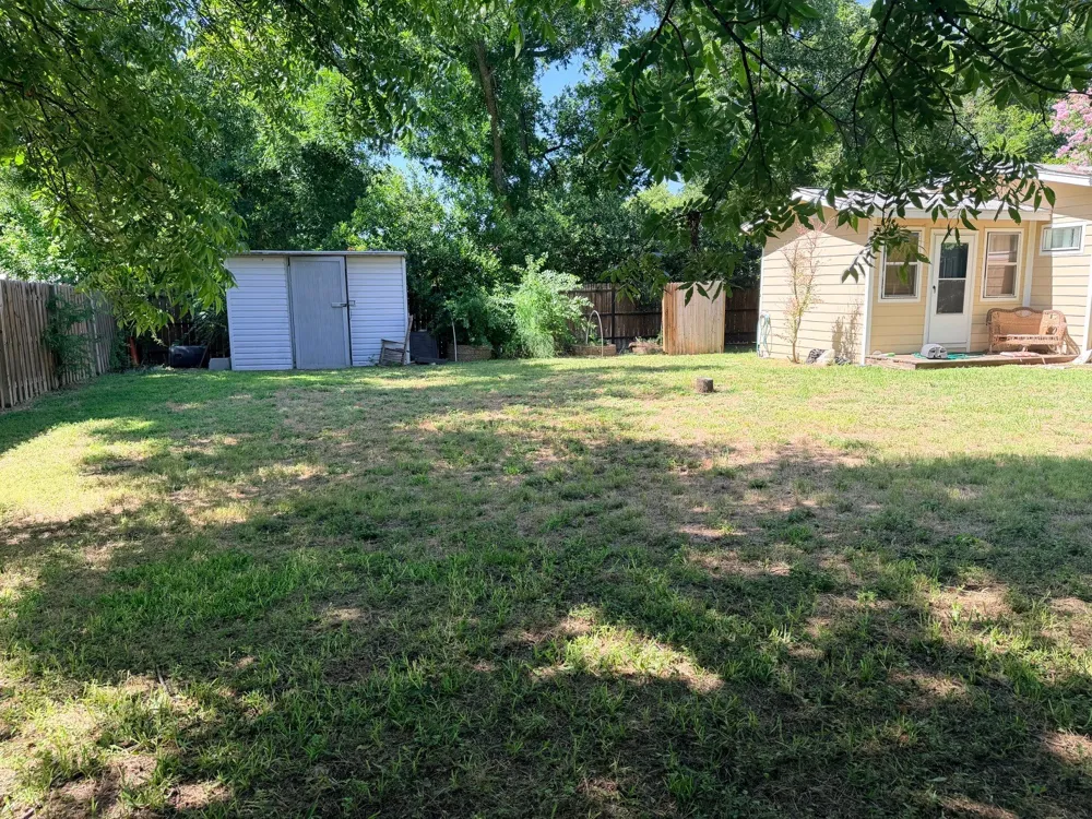 504 Elm Street Comanche, TX 76442