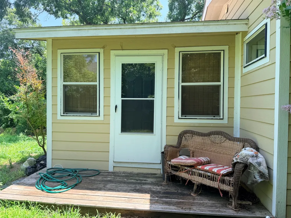 504 Elm Street Comanche, TX 76442