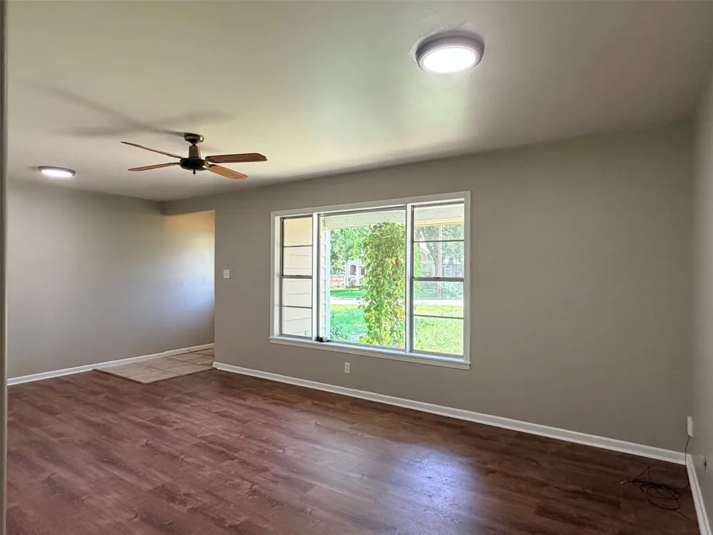 504 Elm Street Comanche, TX 76442