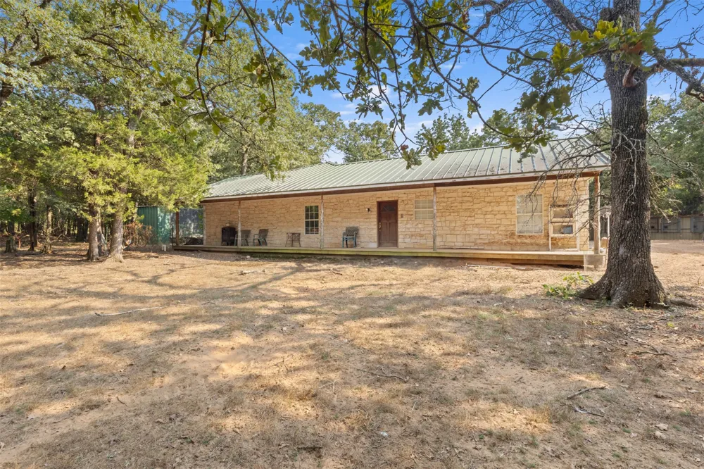 488 County Road 217 Collinsville, TX 76233