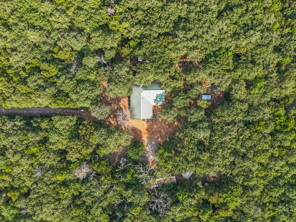 488 County Road 217 Collinsville, TX 76233