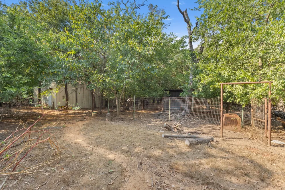 488 County Road 217 Collinsville, TX 76233