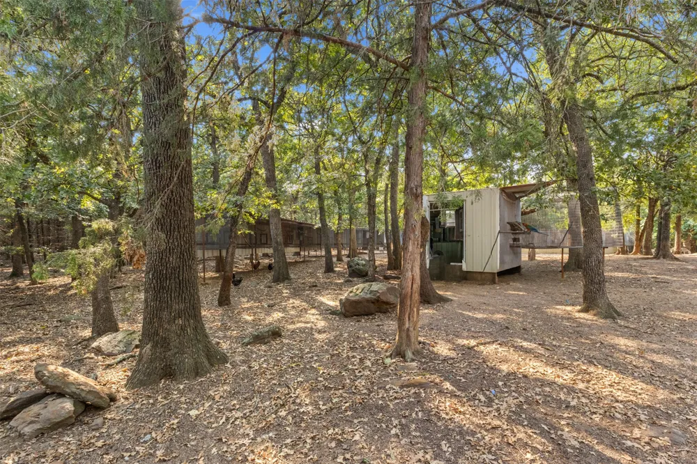 488 County Road 217 Collinsville, TX 76233