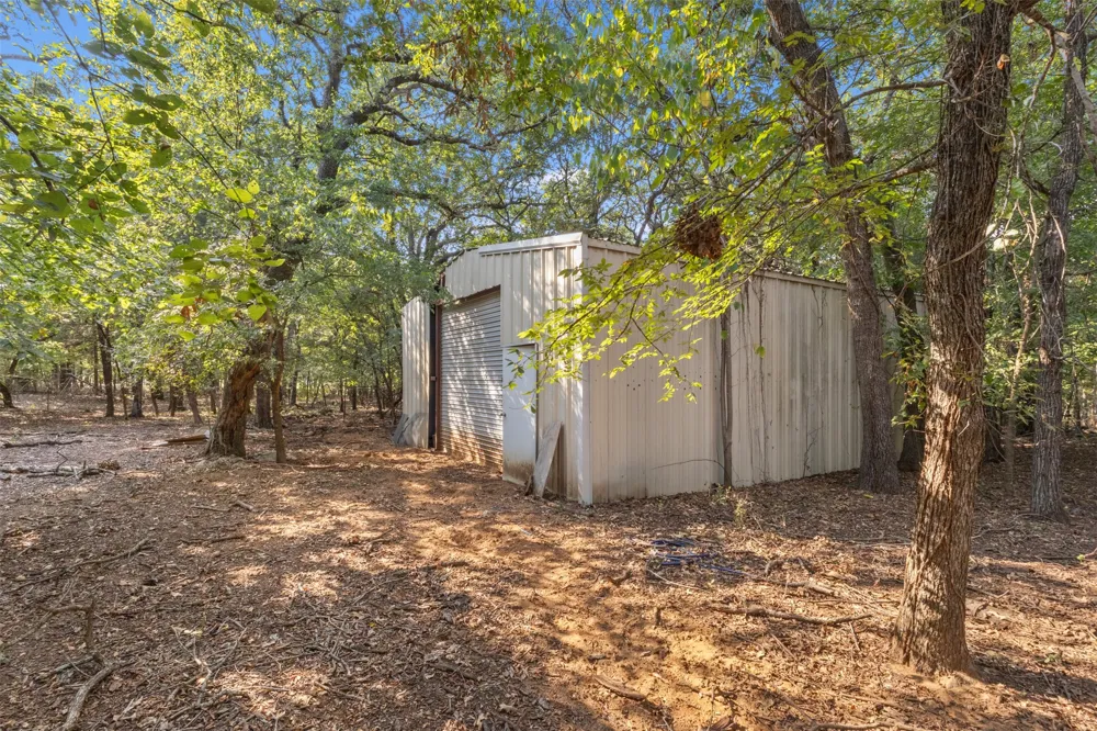 488 County Road 217 Collinsville, TX 76233