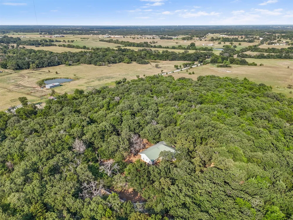 488 County Road 217 Collinsville, TX 76233