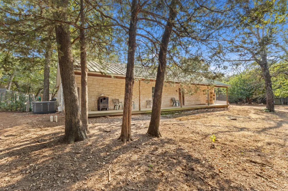 488 County Road 217 Collinsville, TX 76233