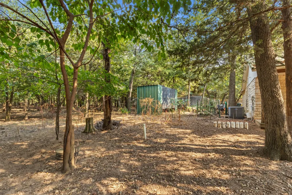 488 County Road 217 Collinsville, TX 76233