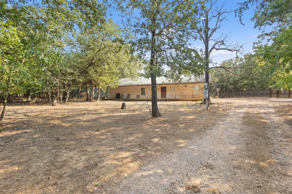 488 County Road 217 Collinsville, TX 76233