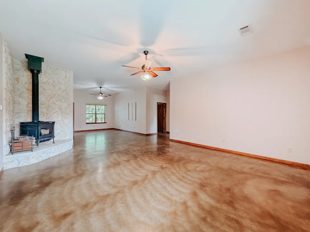 9982 County Road 4200 Kerens, TX 75144