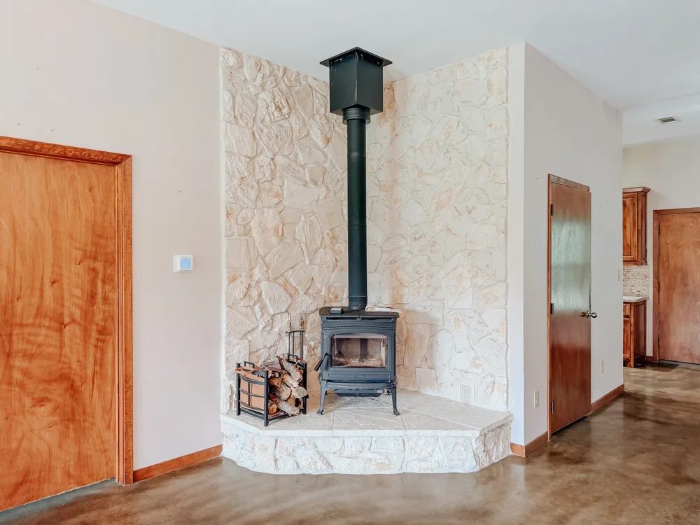 9982 County Road 4200 Kerens, TX 75144