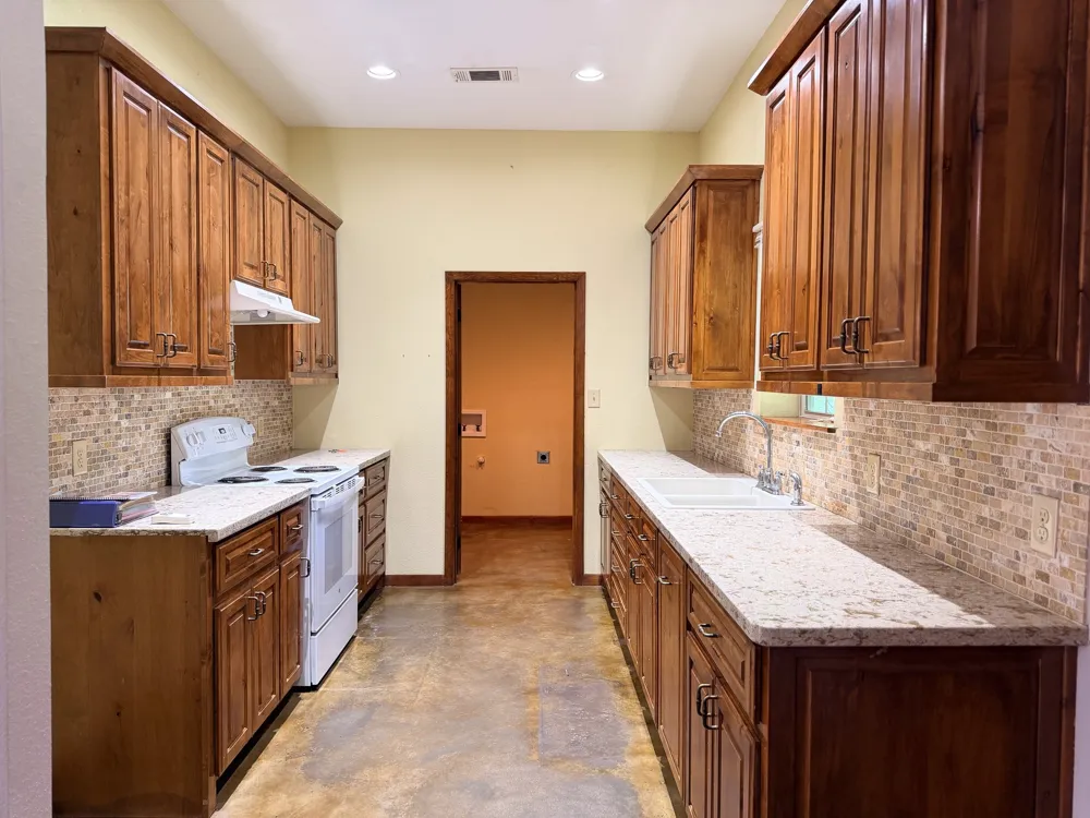 9982 County Road 4200 Kerens, TX 75144