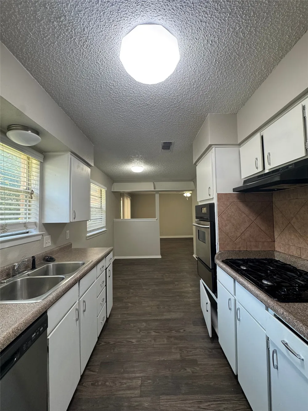 6936 Declaration Street Watauga, TX 76148