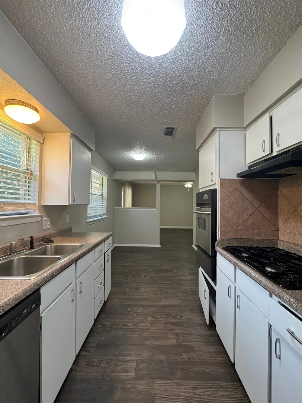 6936 Declaration Street Watauga, TX 76148