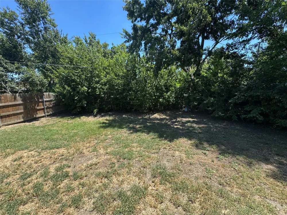 6936 Declaration Street Watauga, TX 76148