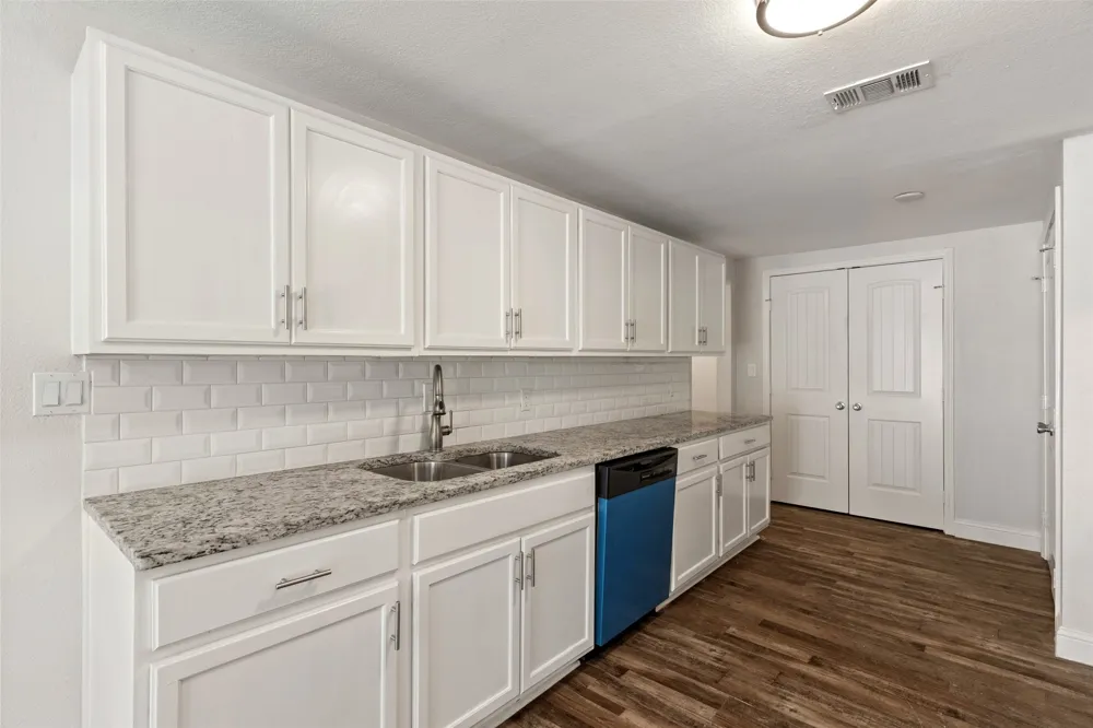 3123 Biway Street Sansom Park, TX 76114