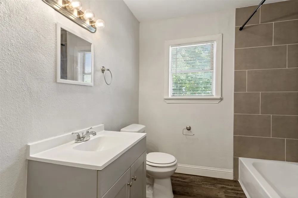 3123 Biway Street Sansom Park, TX 76114