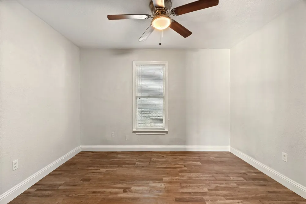 3123 Biway Street Sansom Park, TX 76114