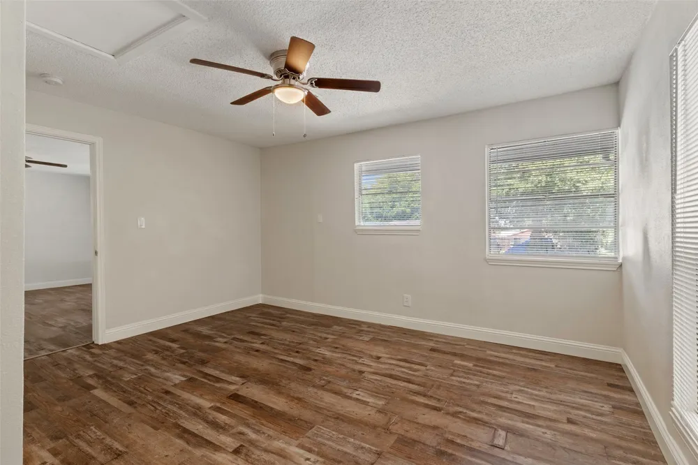 3123 Biway Street Sansom Park, TX 76114