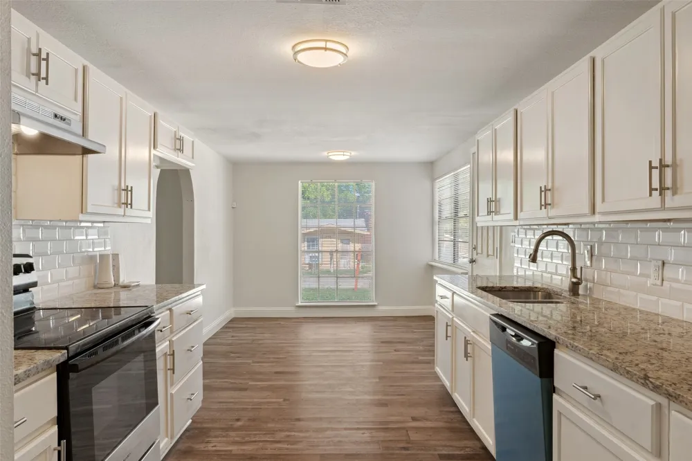 3123 Biway Street Sansom Park, TX 76114