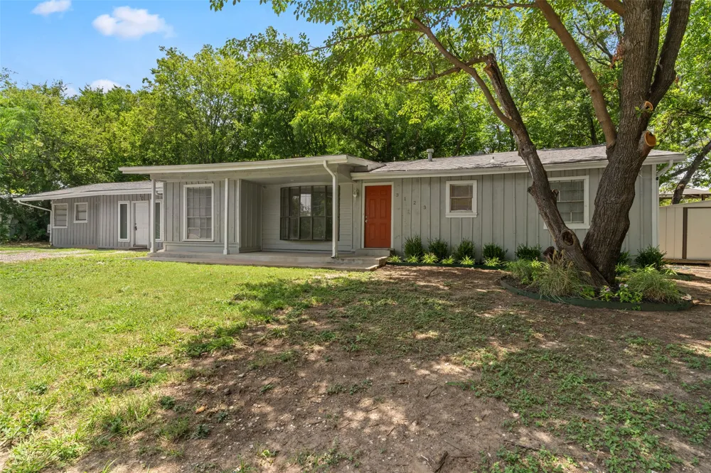 3123 Biway Street Sansom Park, TX 76114
