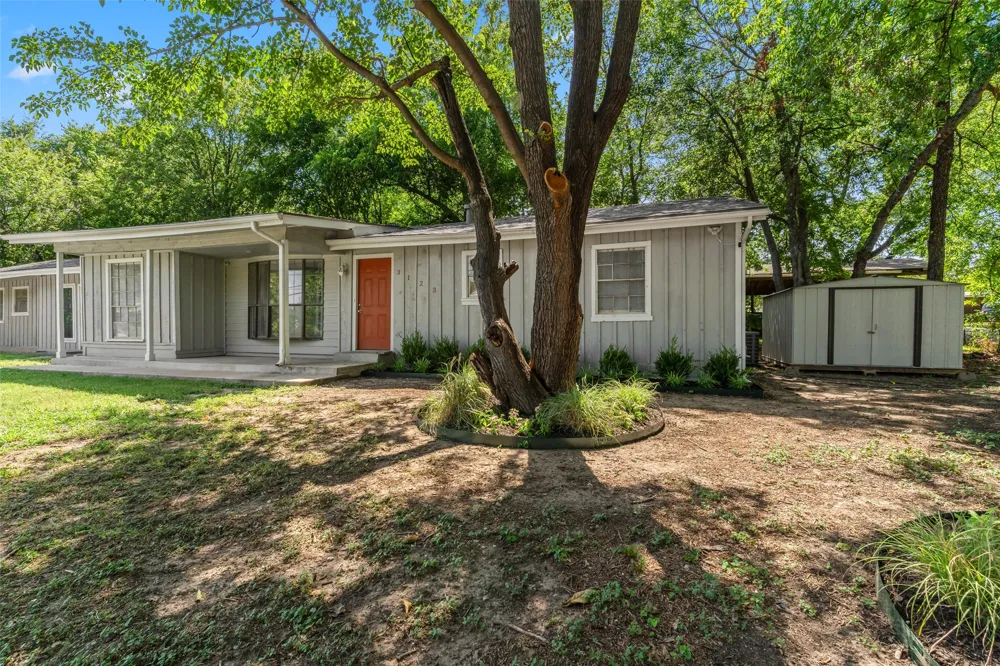 3123 Biway Street Sansom Park, TX 76114