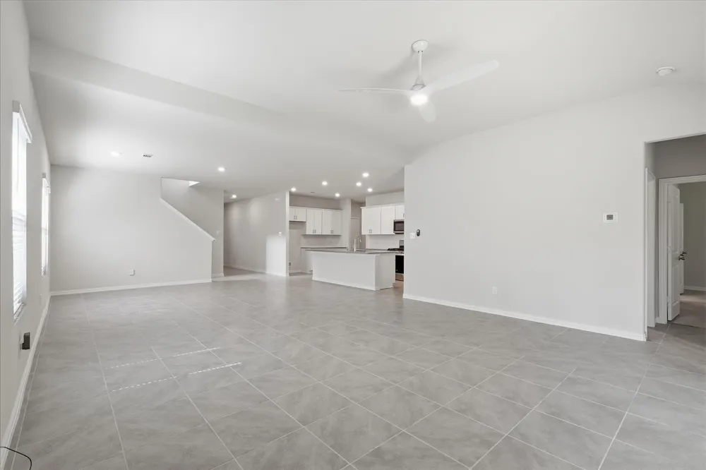 233 Luna Lane Lake Dallas, TX 75065