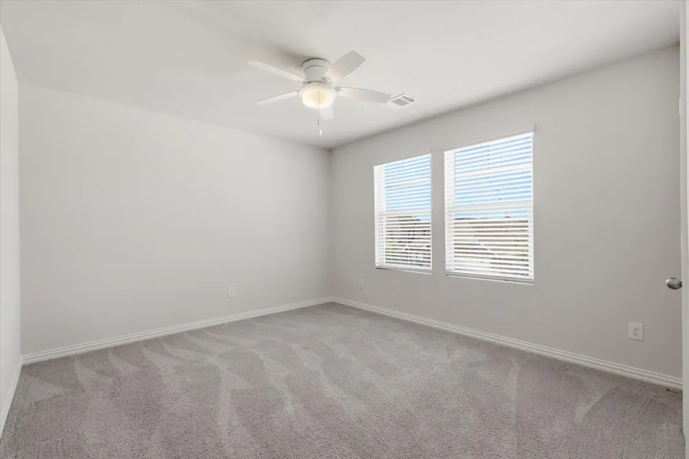 233 Luna Lane Lake Dallas, TX 75065