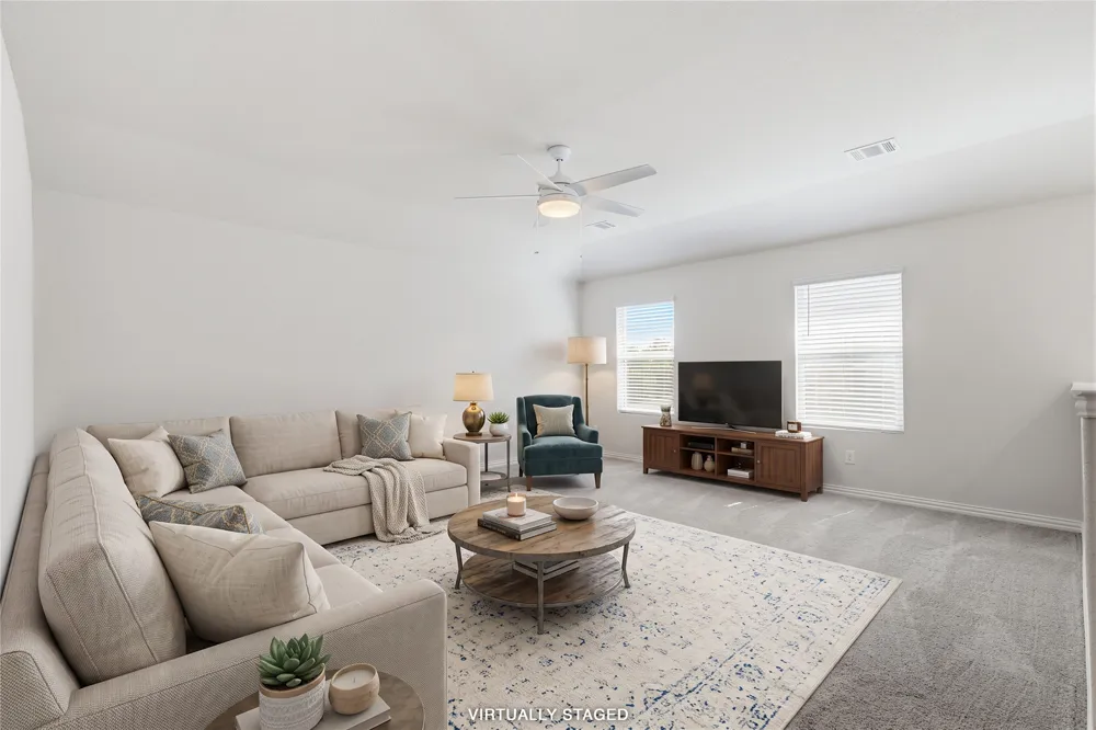 233 Luna Lane Lake Dallas, TX 75065