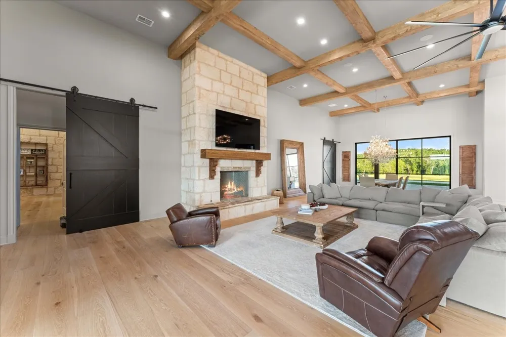 18245 W Fm 16 W Lindale, TX 75771