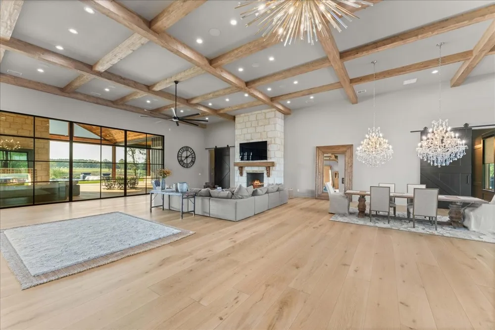 18245 W Fm 16 W Lindale, TX 75771
