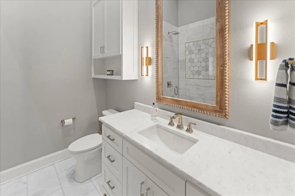 18245 W Fm 16 W Lindale, TX 75771