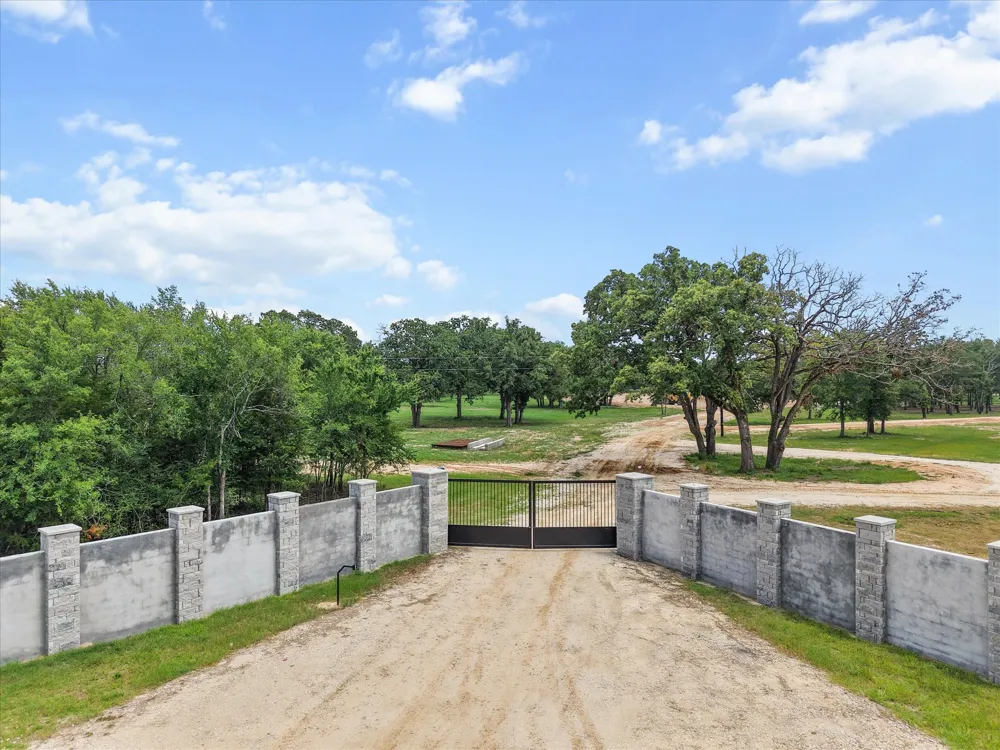508 LCR 800 Groesbeck, TX 76642