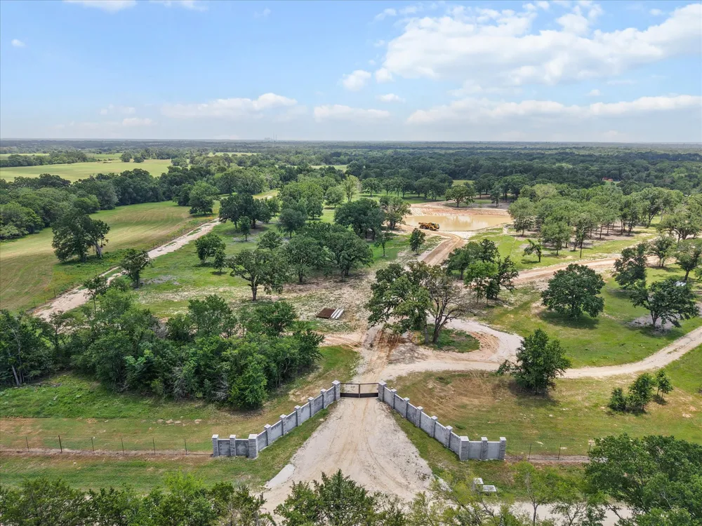 508 LCR 800 Groesbeck, TX 76642