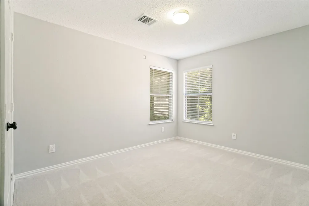 2811 Stonehurst Drive Grapevine, TX 76051